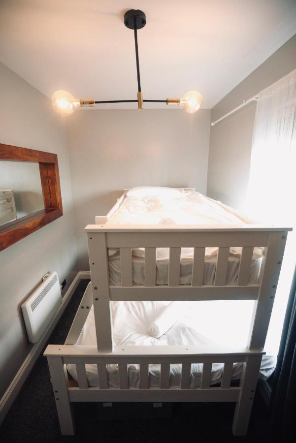 A Stylish 2 Bed Apartment In Cobh Town - Lux Stay Εξωτερικό φωτογραφία